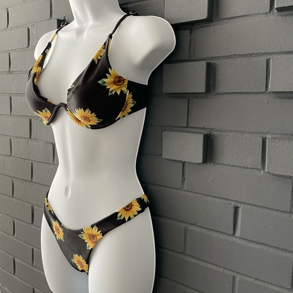 Underwire Bikini Swimsuit Sunflowers - Picture 3 of 3